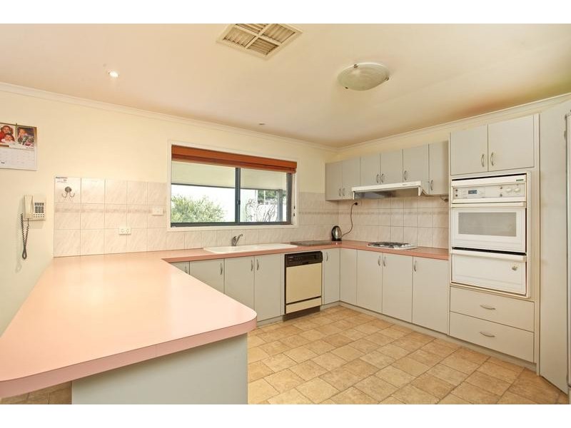 37 Kennewell Street, White Hills VIC 3550
