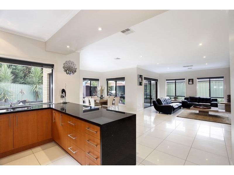 3 Federation Terrace, Kennington VIC 3550