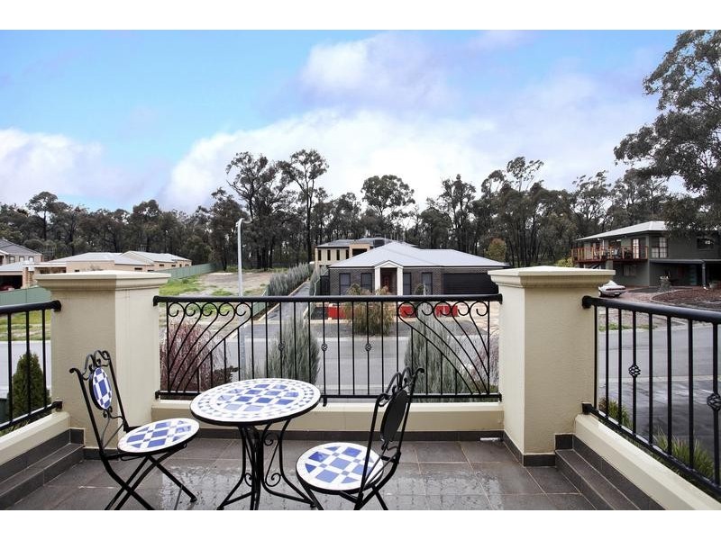 3 Federation Terrace, Kennington VIC 3550