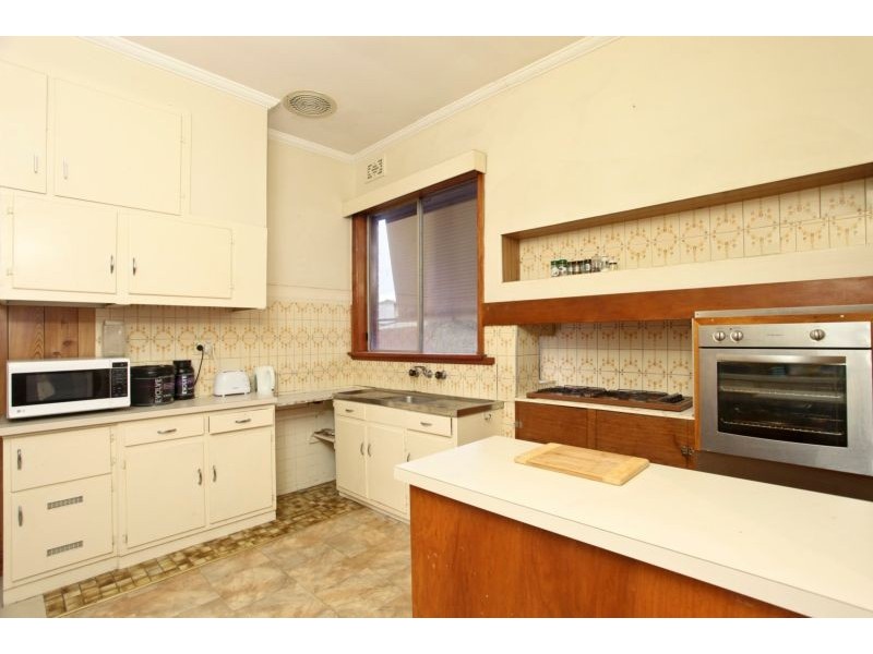 17 Ophir Street, Golden Square VIC 3555