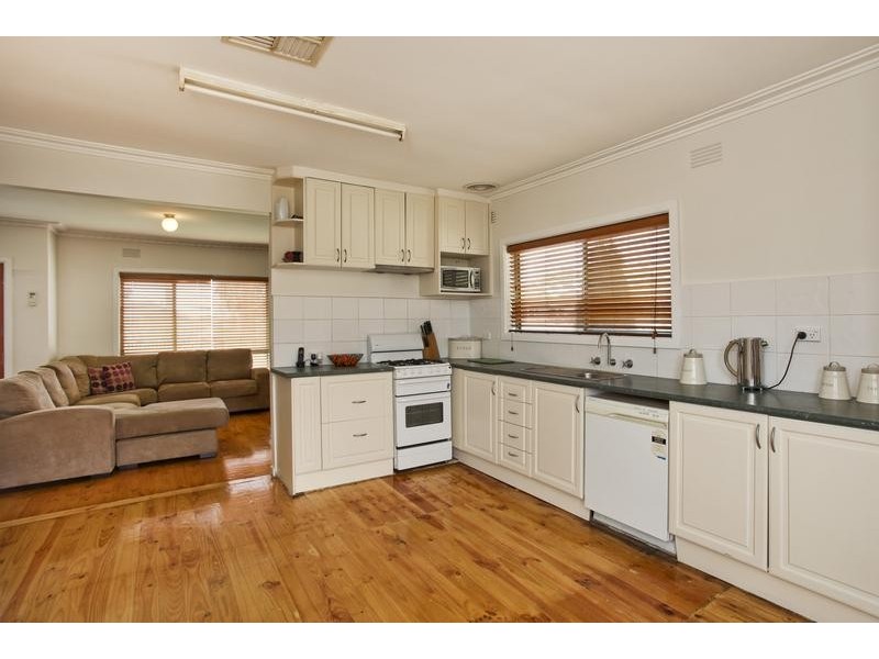 7 May Street, Kangaroo Flat VIC 3555
