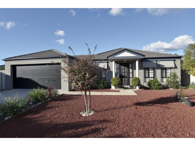 5 Ombana Court, Epsom VIC 3551