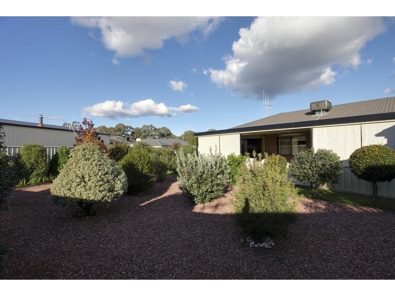 5 Ombana Court, Epsom VIC 3551