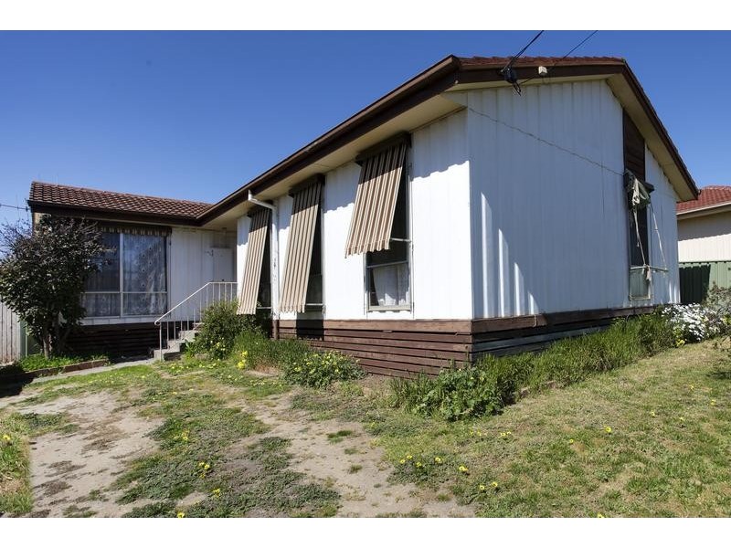 8 Oswald Street, California Gully VIC 3556