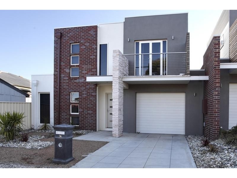 1A Sterry Street, Golden Square VIC 3555