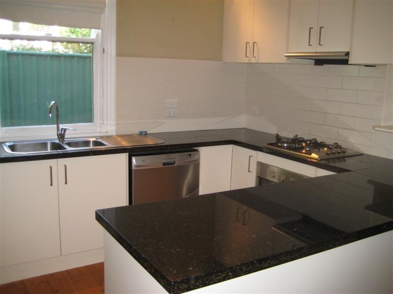 9 Howard Street, Quarry Hill VIC 3550
