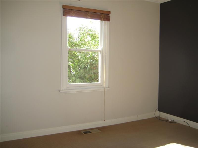 9 Howard Street, Quarry Hill VIC 3550