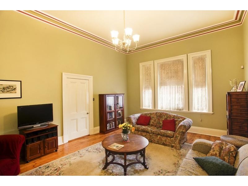 94 Barkly Terrace West, Bendigo VIC 3550