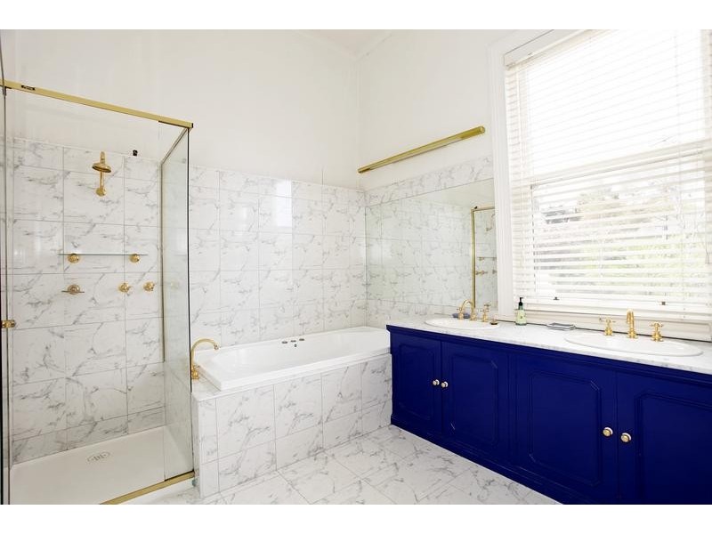 94 Barkly Terrace West, Bendigo VIC 3550