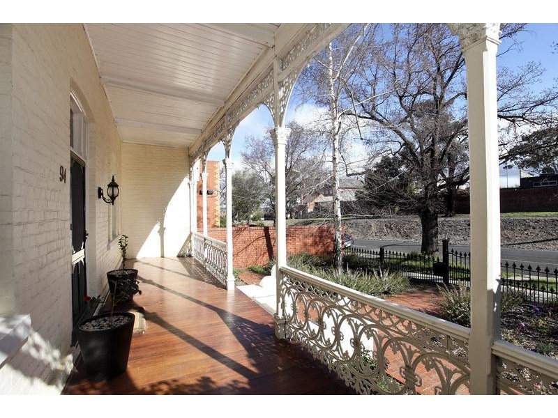 94 Barkly Terrace West, Bendigo VIC 3550