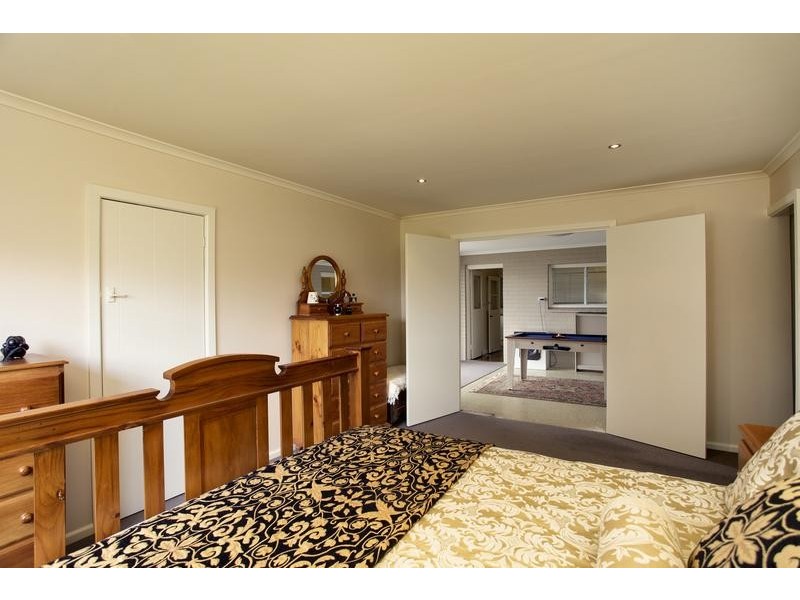 384 Eaglehawk Road, Eaglehawk VIC 3556