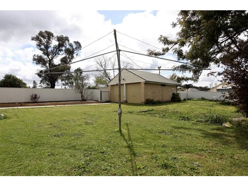 384 Eaglehawk Road, Eaglehawk VIC 3556