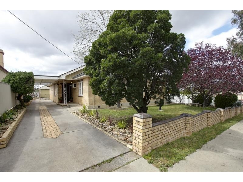 384 Eaglehawk Road, Eaglehawk VIC 3556
