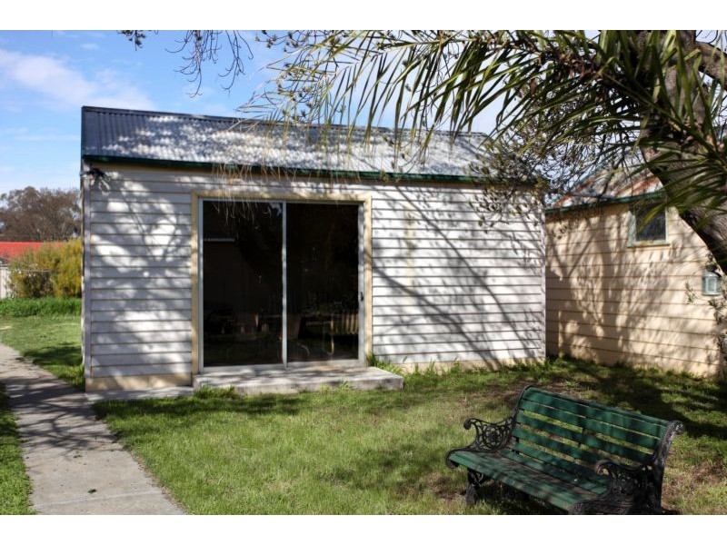 40 Railway Place, Goornong VIC 3557