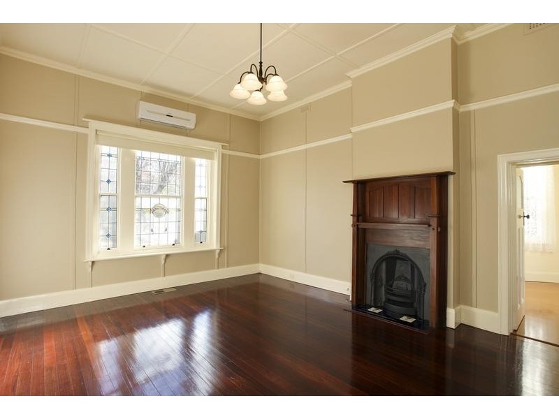 26 Pyke Street, Quarry Hill VIC 3550