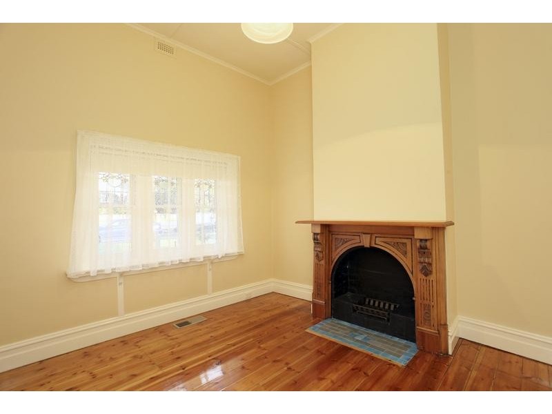 26 Pyke Street, Quarry Hill VIC 3550