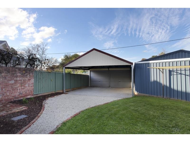 26 Pyke Street, Quarry Hill VIC 3550