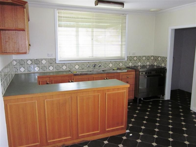 34 Raglan Street, White Hills VIC 3550