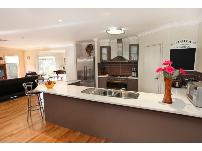 17 Lower Beckham Drive, Maiden Gully VIC 3551