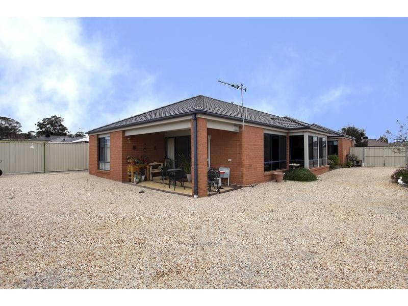 17 Manna Gum Drive, Epsom VIC 3551