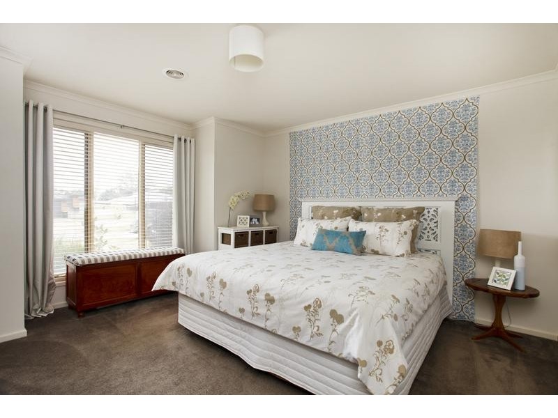 8 McConnachie Court, Bendigo VIC 3550