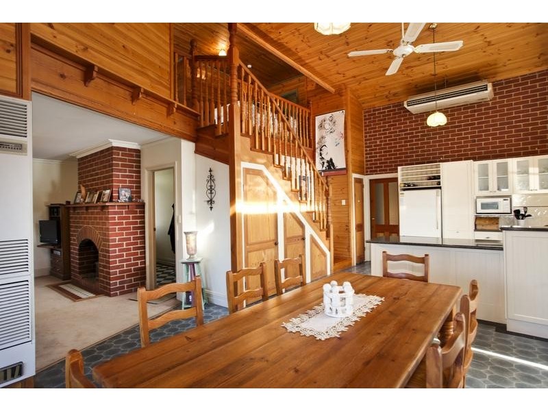 207 North Harley Street, Strathdale VIC 3550