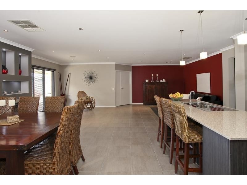 15 Hanover Place, Strathfieldsaye VIC 3551