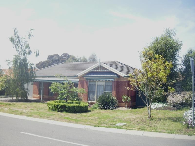 1 McCurrah Place, Strathdale VIC 3550