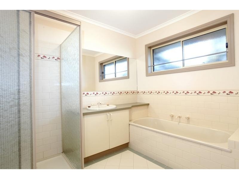 22 Greenwood Drive, Strathdale VIC 3550