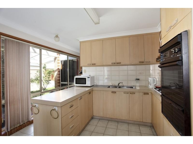 1/154 Neale Street, Flora Hill VIC 3550