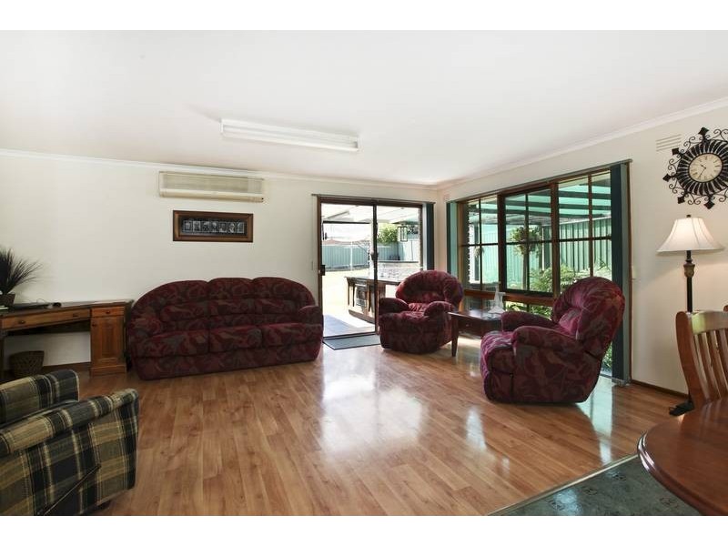 16 Herbert Avenue, Strathdale VIC 3550