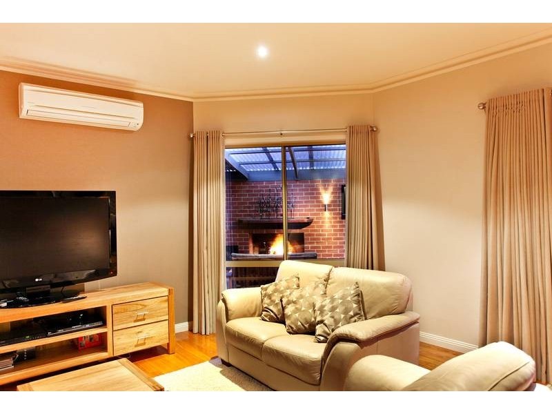 8 Bottlebrush Court, Strathdale VIC 3550