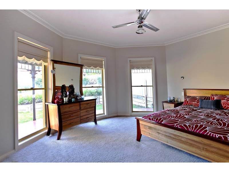 8 Bottlebrush Court, Strathdale VIC 3550