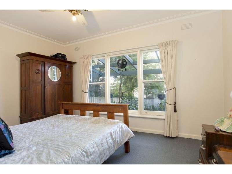 22 Clarence Avenue, Flora Hill VIC 3550