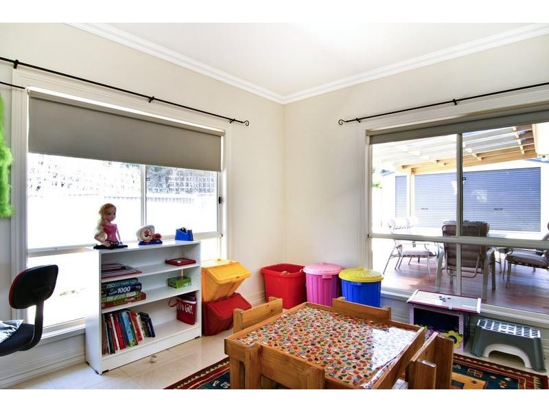 6 McMillan Street, Kennington VIC 3550