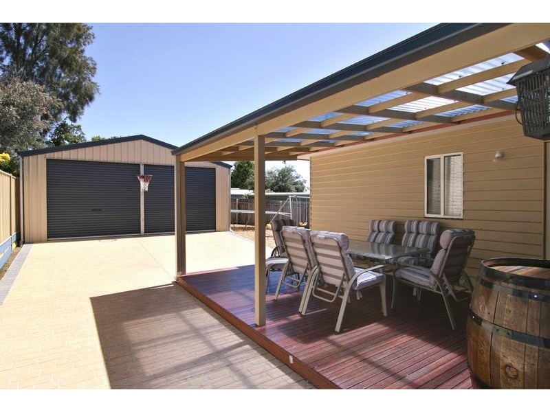 6 McMillan Street, Kennington VIC 3550