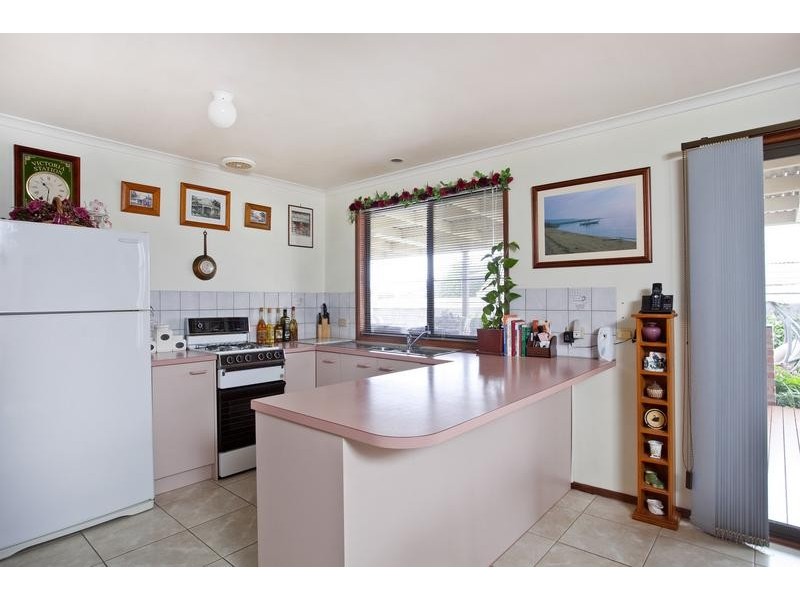 15 Vinton Street, California Gully VIC 3556