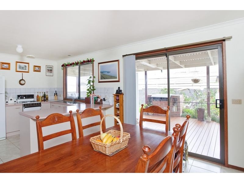 15 Vinton Street, California Gully VIC 3556
