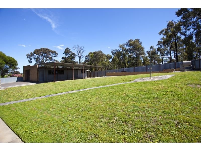 10 Averys Road, Eaglehawk VIC 3556