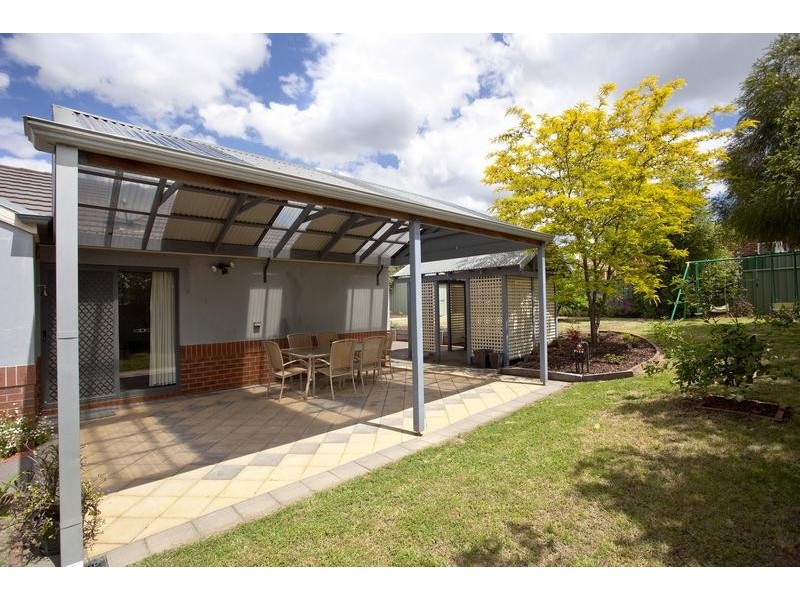 9 McCurrach Place, Strathdale VIC 3550