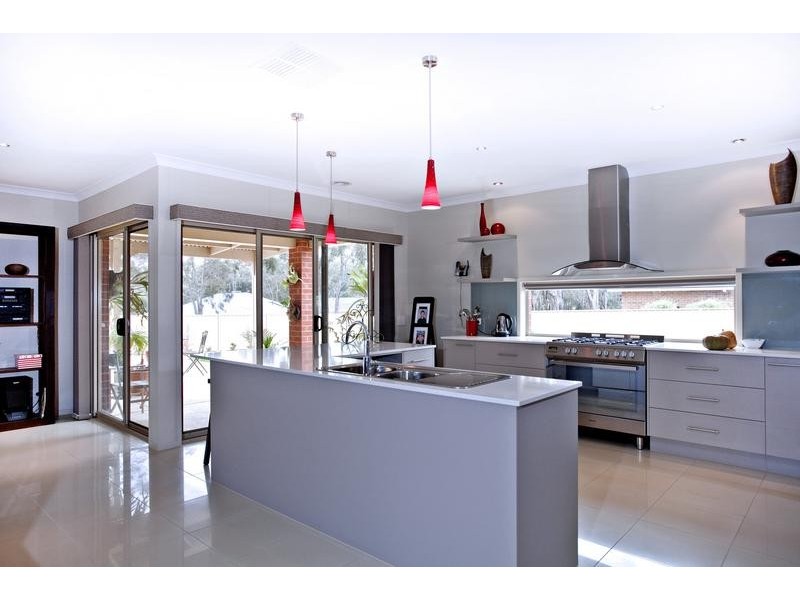 1 Marcus Court, Maiden Gully VIC 3551