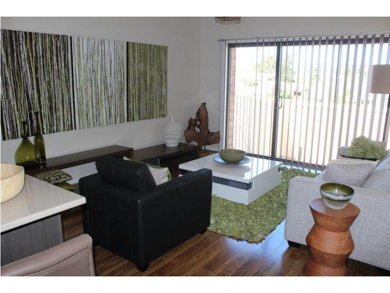 3/21 Short Street, Kangaroo Flat VIC 3555