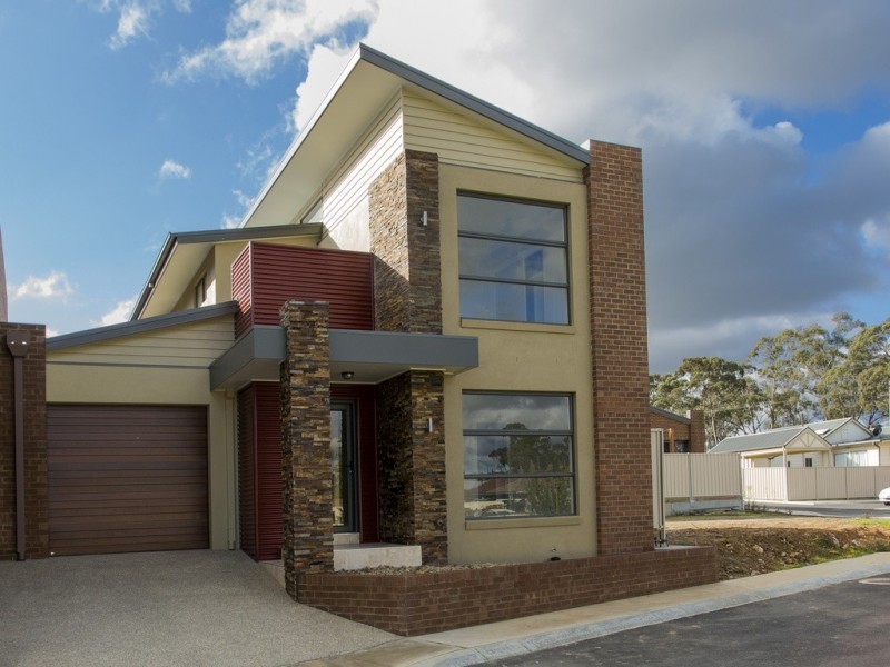 2/23 Alexander Street, Kangaroo Flat VIC 3555
