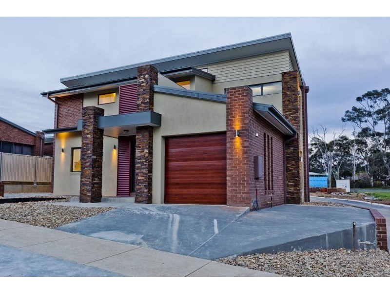 2/23 Alexander Street, Kangaroo Flat VIC 3555