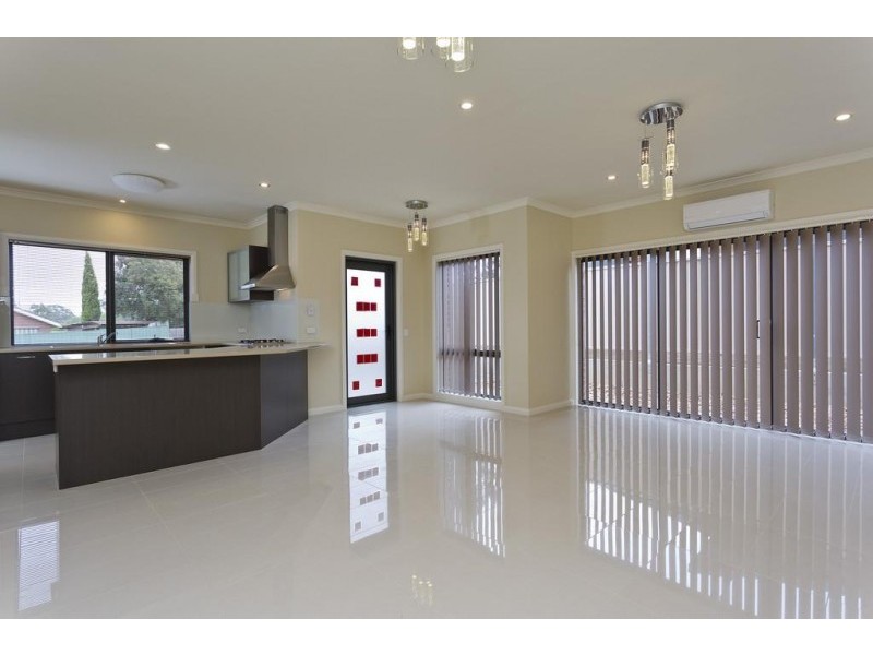 2/23 Alexander Street, Kangaroo Flat VIC 3555