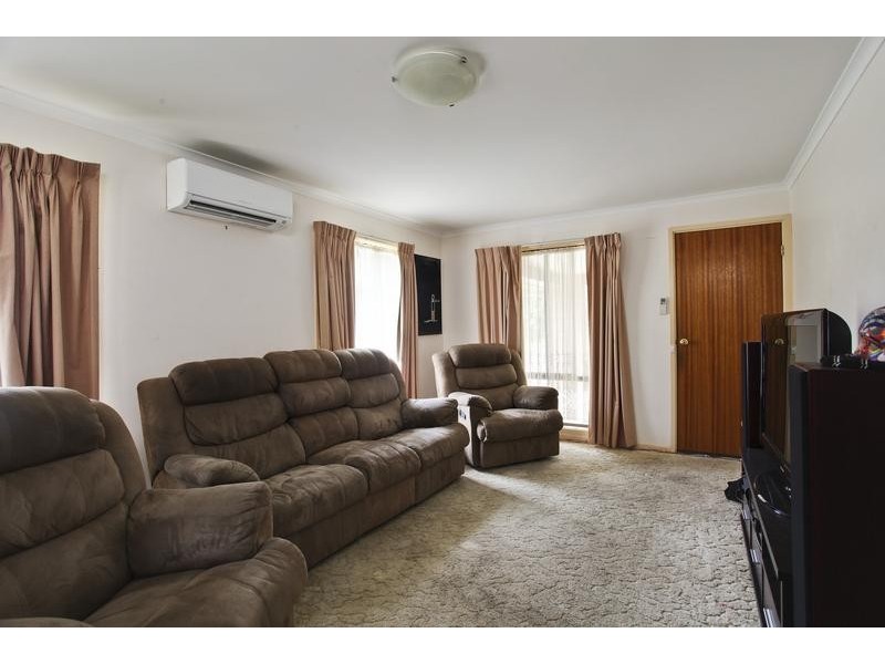 1/5 Biggs Court, Flora Hill VIC 3550