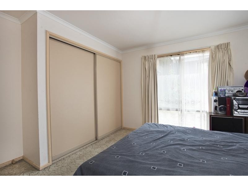 1/5 Biggs Court, Flora Hill VIC 3550