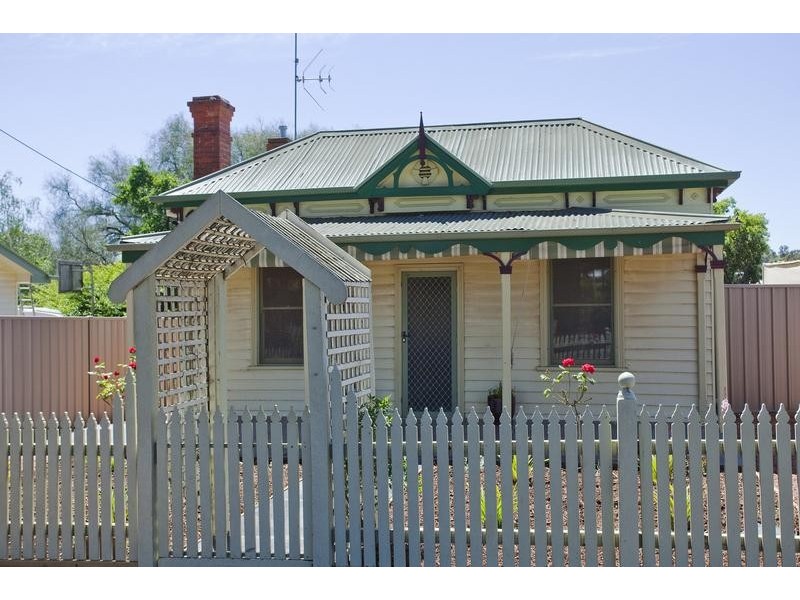 29 MacDougall Road, Golden Square VIC 3555