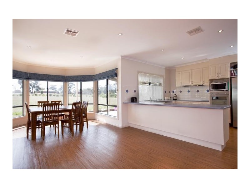 10 Domenica Drive, Junortoun VIC 3551