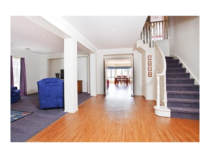 10 Domenica Drive, Junortoun VIC 3551